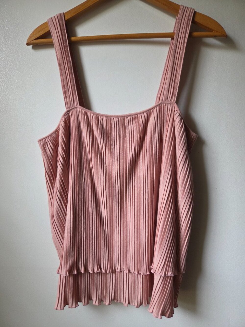 NWT EXPRESS BLUSH PINK ACCORDION / PLEATED TANK TOP SIZE L - Picture 3 of 10